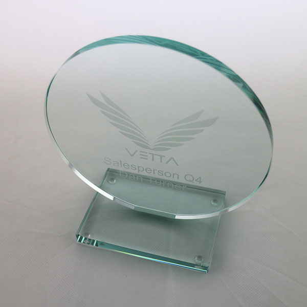 15 x 10cm Jade Glass Circle Award - Engraved